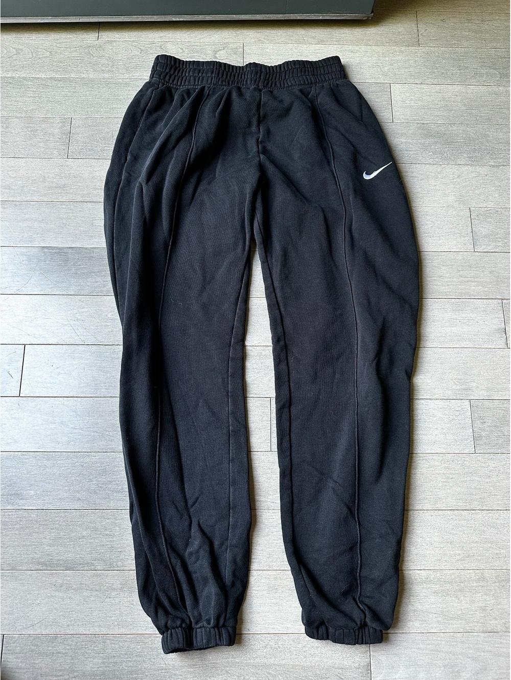 Men’s Nike Black Fleece Jogger Sweatpants with Elastic Waist and Ankles comfy SM